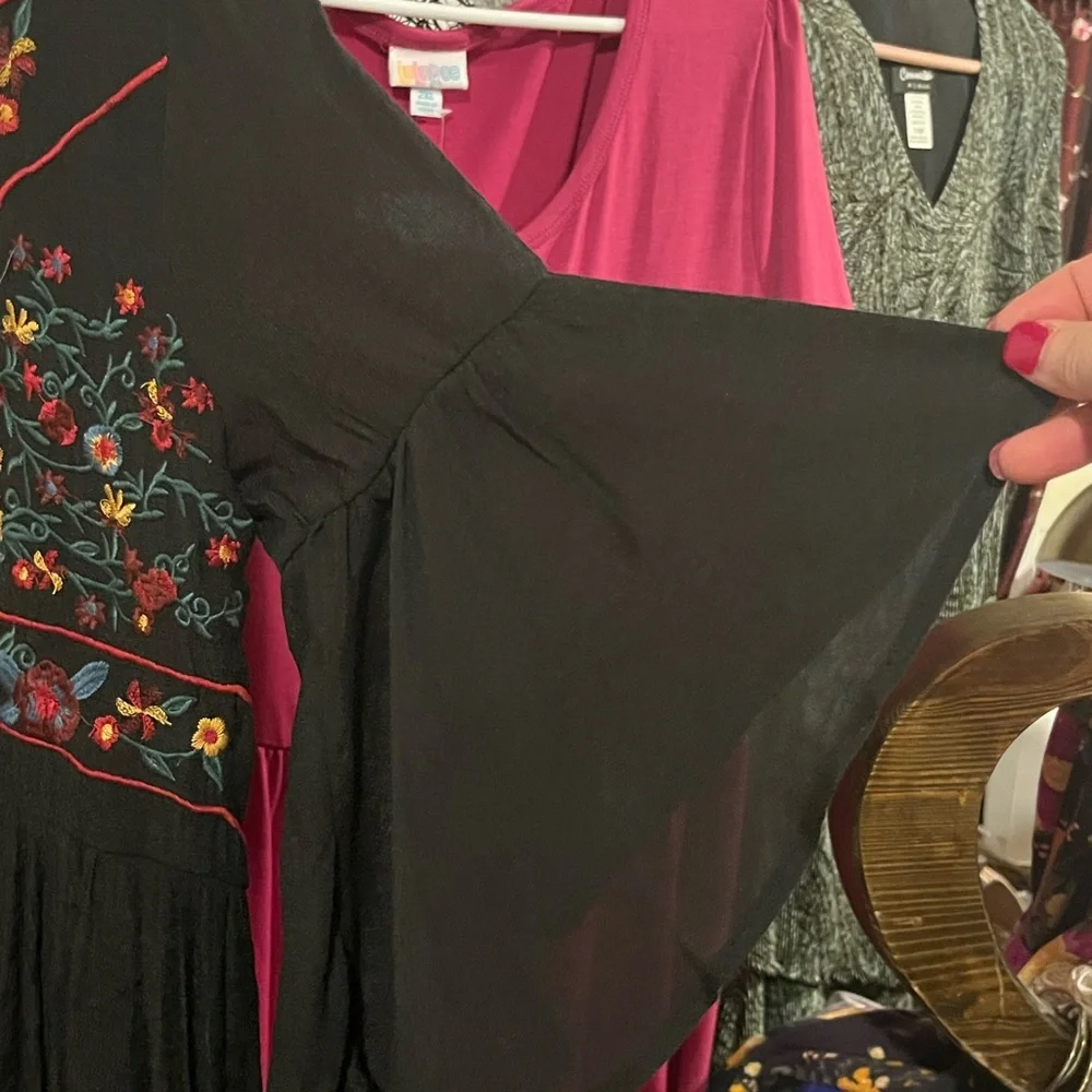 Floral Embroidered Black Boutique Dress - Picture 2 of 5